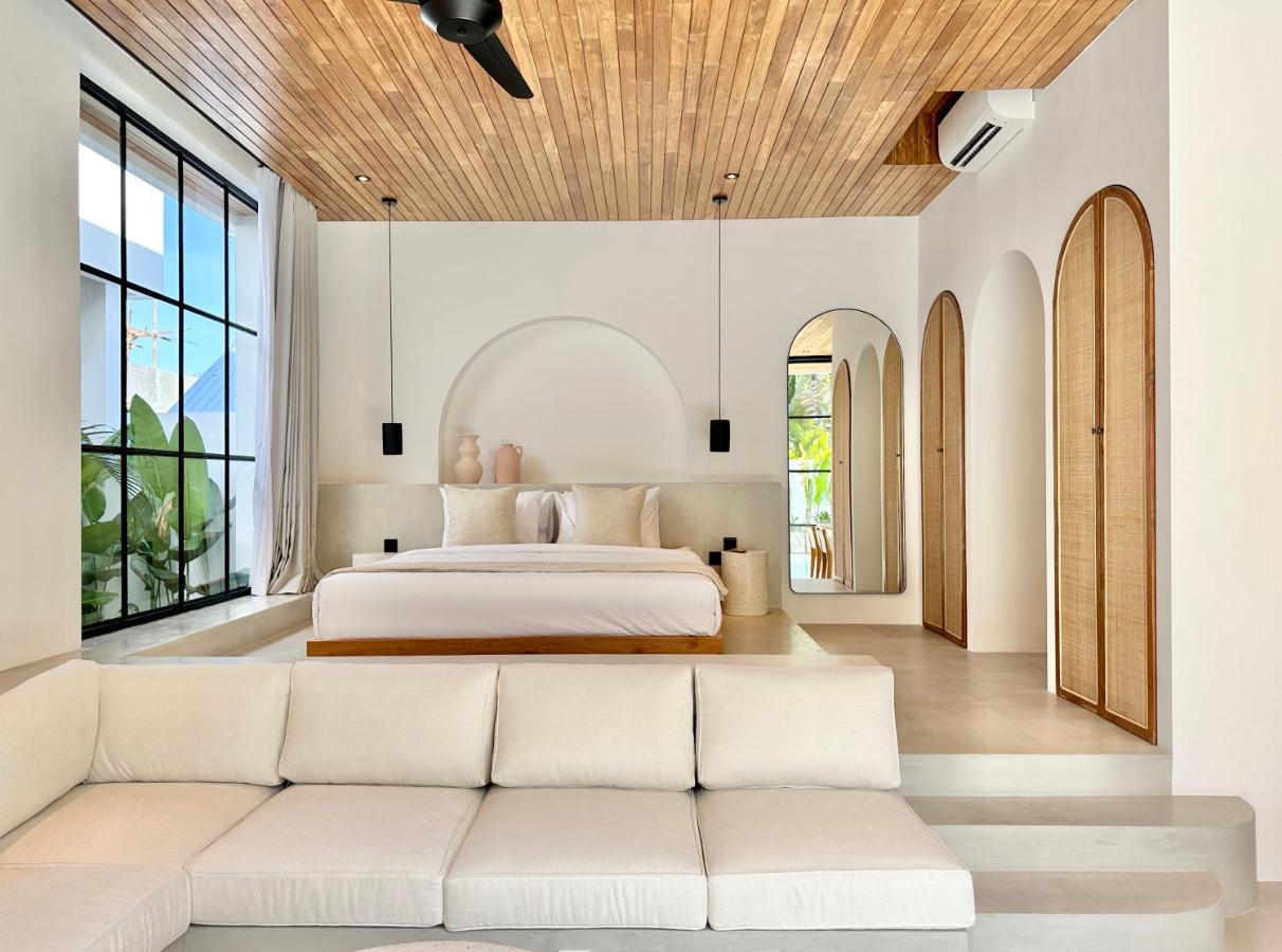 The Suites By The Young Villas Uluwatu Exterior foto
