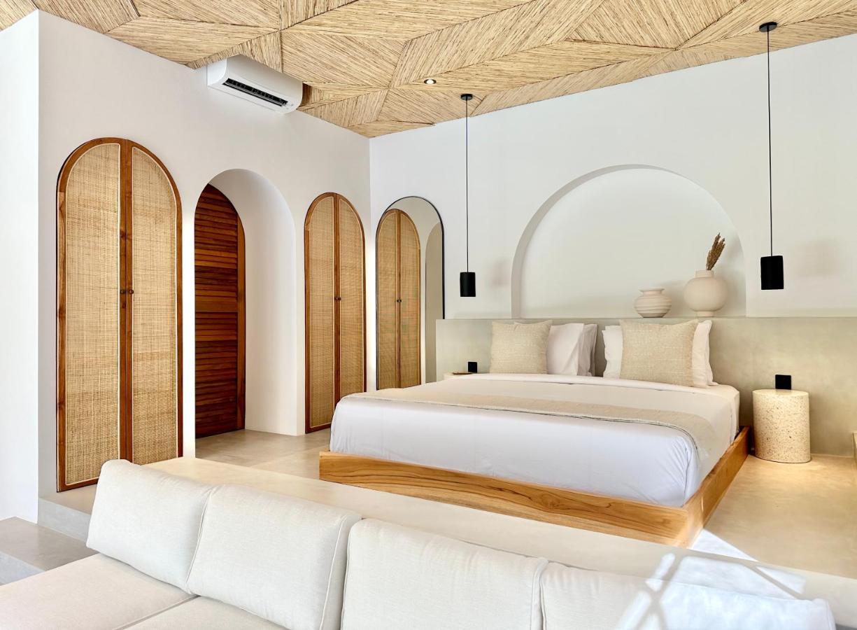 The Suites By The Young Villas Uluwatu Exterior foto