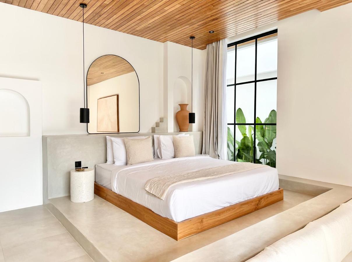The Suites By The Young Villas Uluwatu Exterior foto