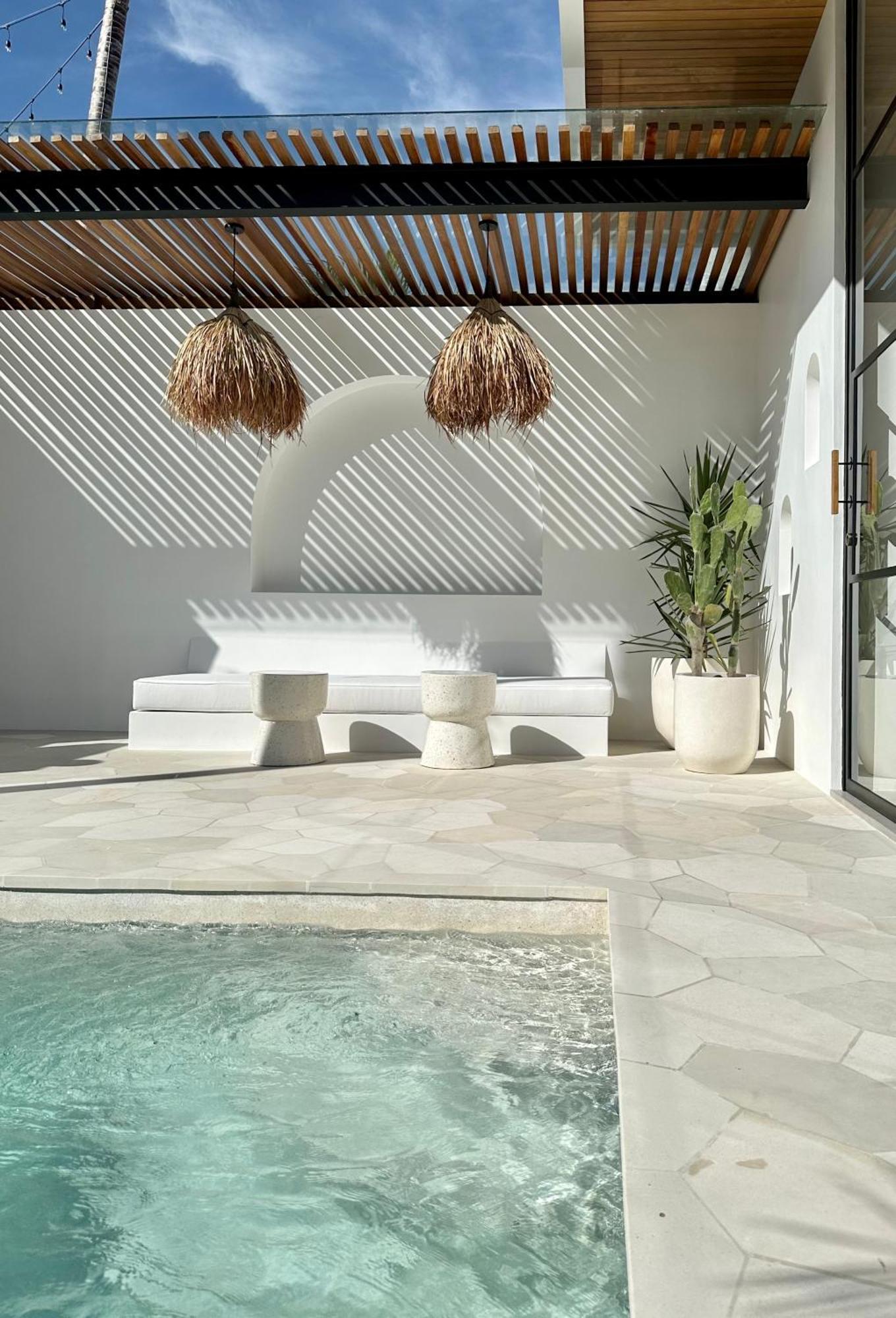 The Suites By The Young Villas Uluwatu Exterior foto