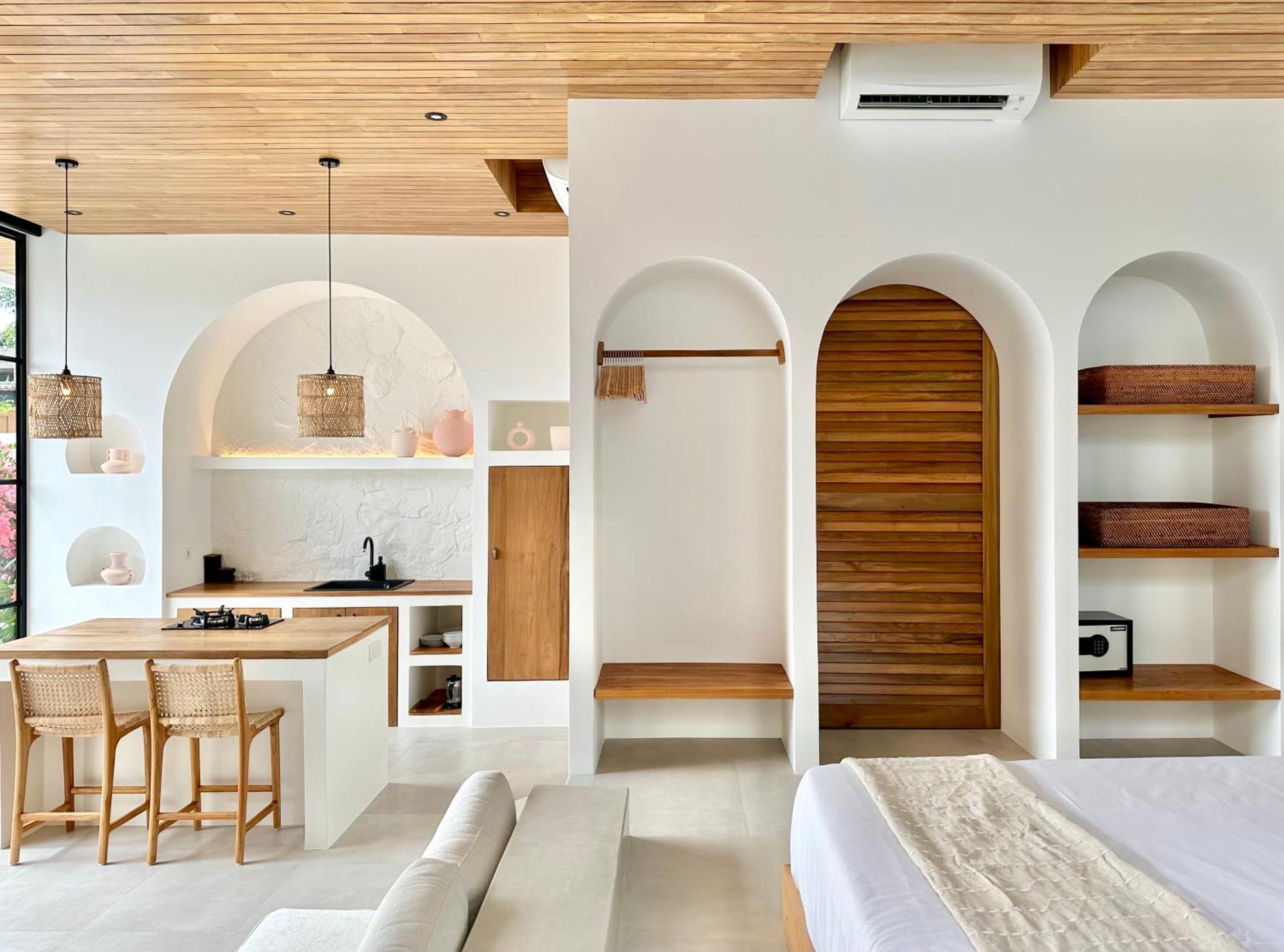 The Suites By The Young Villas Uluwatu Exterior foto