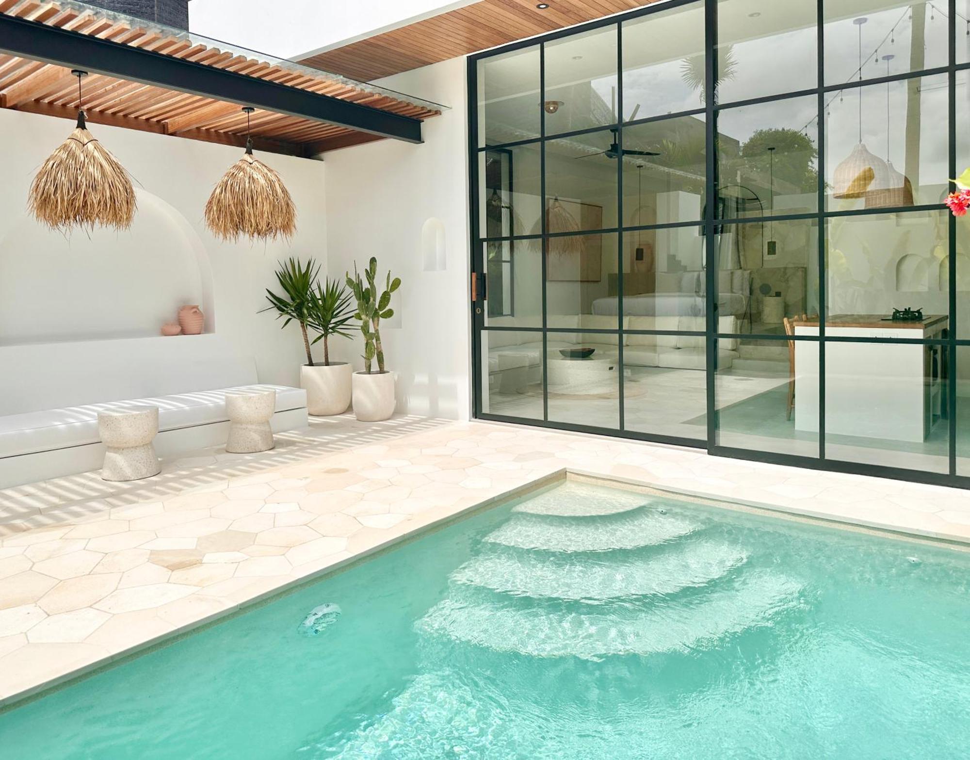 The Suites By The Young Villas Uluwatu Exterior foto